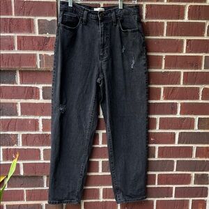 Universal Thread Women's Relaxed Black Jeans